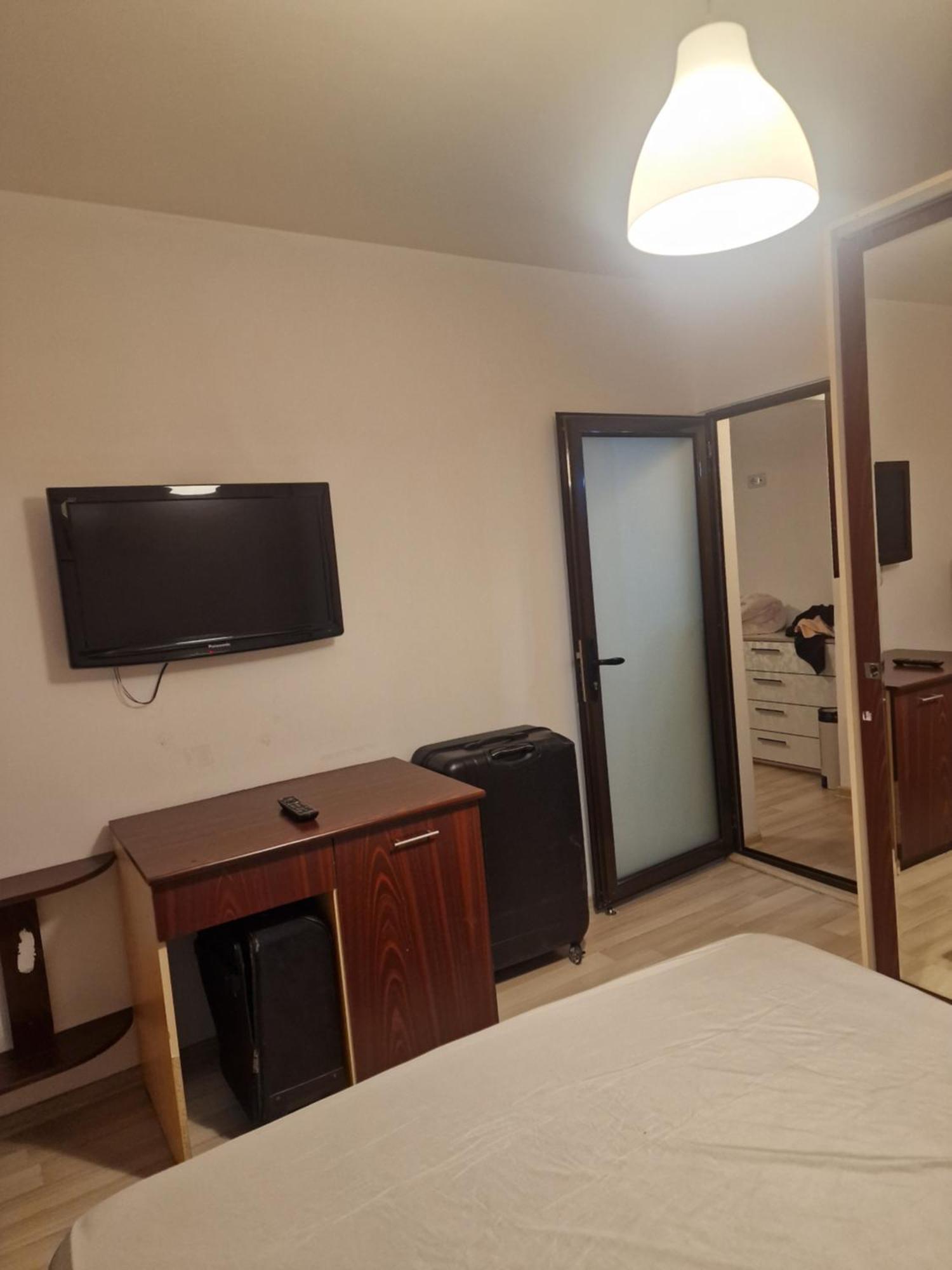 2 Bedrooms Apartment. กาลาจิ ภายนอก รูปภาพ